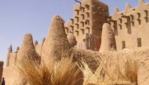 grand loam mosque